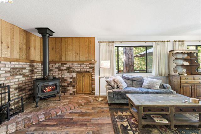 23606 Ontario Dr, Twain Harte, CA 95383