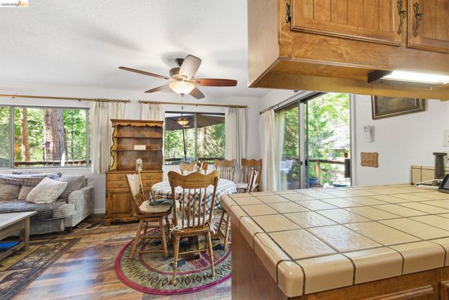 23606 Ontario Dr, Twain Harte, CA 95383