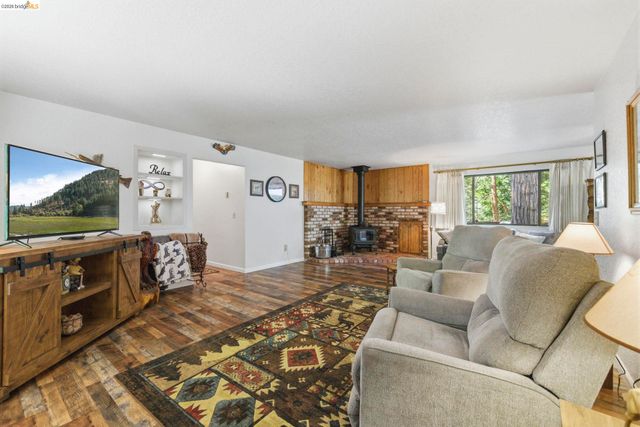 23606 Ontario Dr, Twain Harte, CA 95383