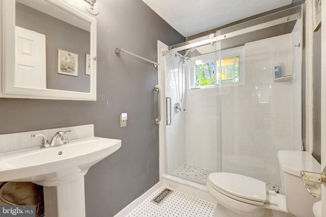 6900 SOUTHRIDGE DR, Mclean, VA 22101