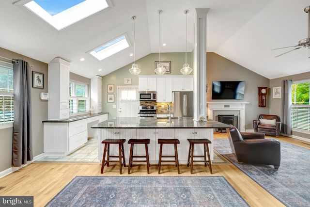 6900 SOUTHRIDGE DR, Mclean, VA 22101