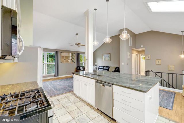 6900 SOUTHRIDGE DR, Mclean, VA 22101