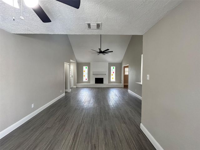 1601 Washington Drive, Deer Park, TX 77536