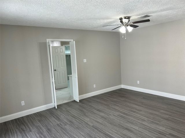 1601 Washington Drive, Deer Park, TX 77536