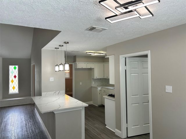 1601 Washington Drive, Deer Park, TX 77536
