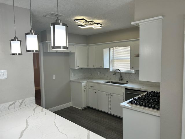 1601 Washington Drive, Deer Park, TX 77536