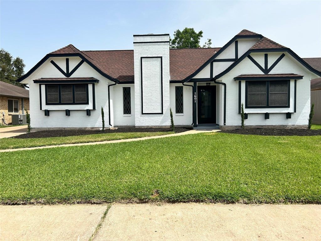 1601 Washington Drive, Deer Park, TX 77536