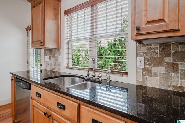 528 55TH PLACE, Birmingham, AL 35212