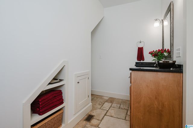 528 55TH PLACE, Birmingham, AL 35212