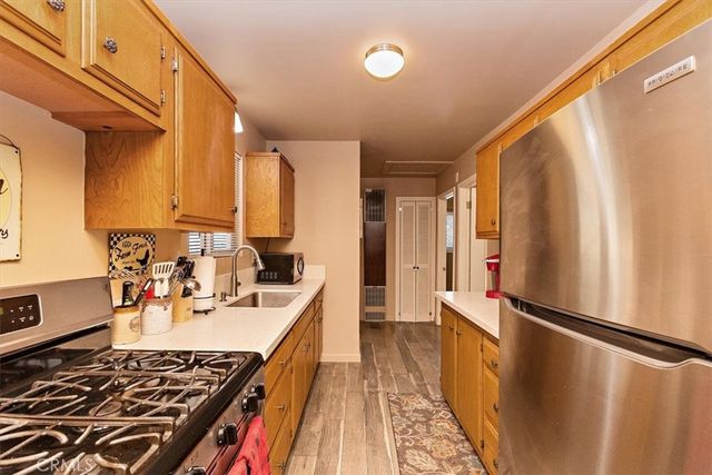 861 Kern, Sugarloaf, CA 92386