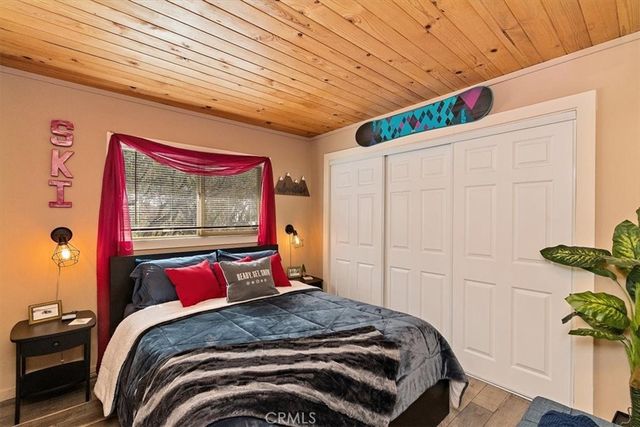 861 Kern, Sugarloaf, CA 92386