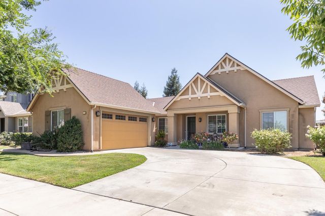 2934 14th Avenue, Kingsburg, CA 93631