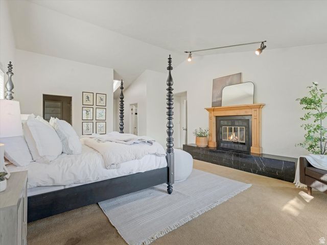 8903 S COBBLE CREST LN, Sandy, UT 84093