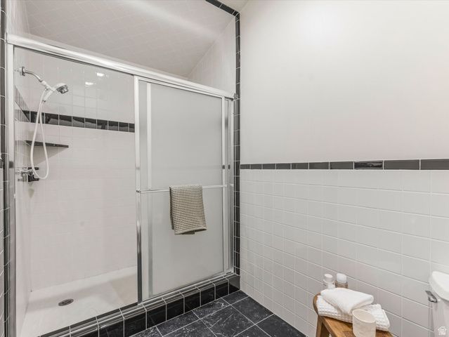 8903 S COBBLE CREST LN, Sandy, UT 84093