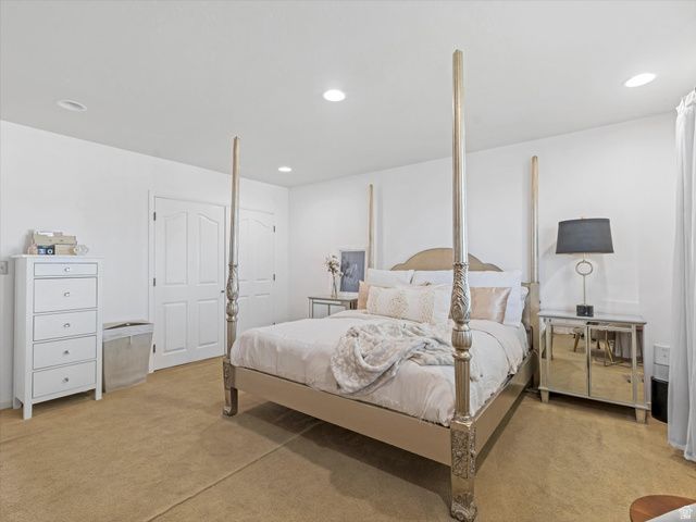 8903 S COBBLE CREST LN, Sandy, UT 84093