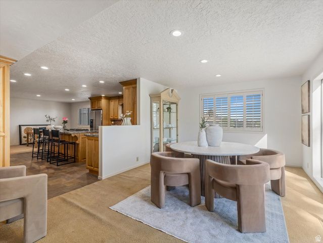 8903 S COBBLE CREST LN, Sandy, UT 84093