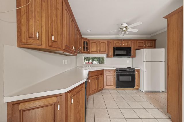 8211 Katy Freeway 19, Houston, TX 77024