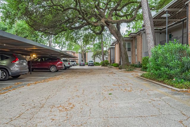 8211 Katy Freeway 19, Houston, TX 77024