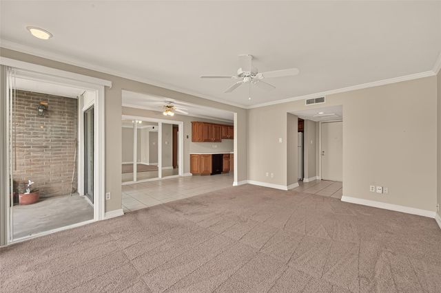 8211 Katy Freeway 19, Houston, TX 77024