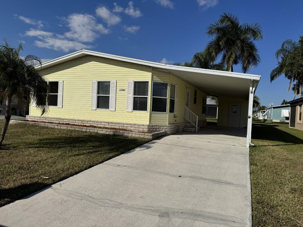 13984 Brazil Court, Fort Pierce, FL 34951