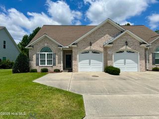 1860 Cambria Drive A, Greenville, NC 27834