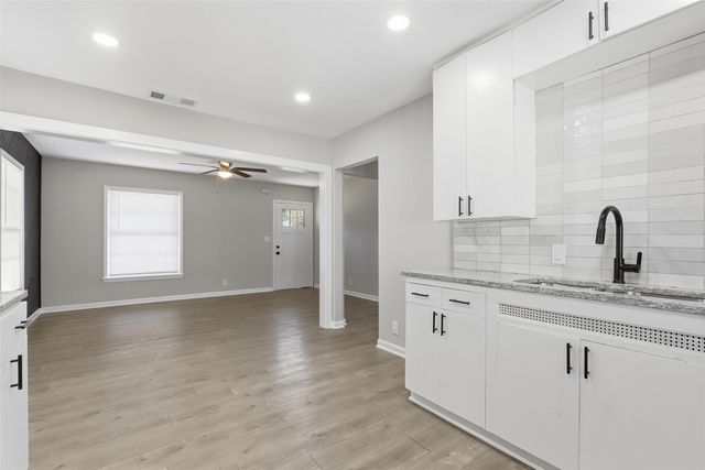 4816 Marks Place, Fort Worth, TX 76116