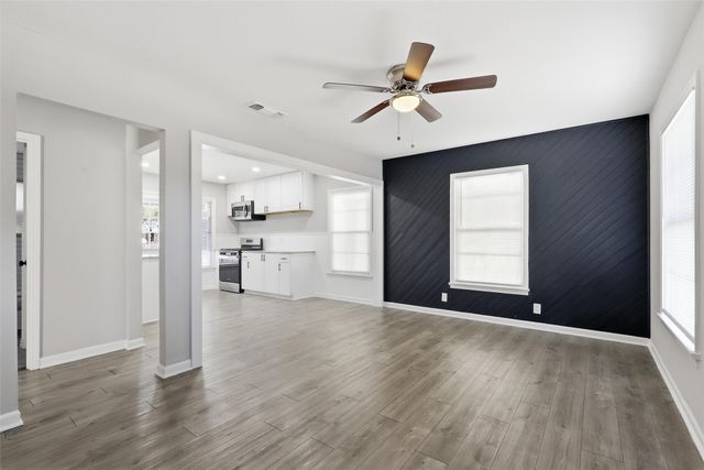 4816 Marks Place, Fort Worth, TX 76116