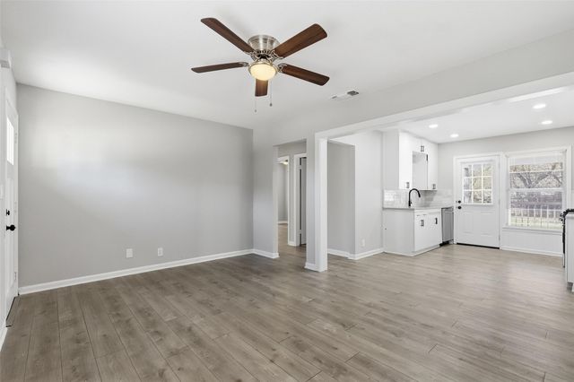 4816 Marks Place, Fort Worth, TX 76116