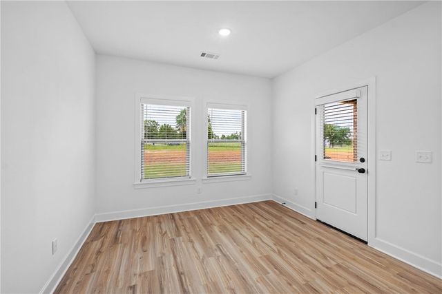 1408 NW Nicole Street, Highfill, AR 72734