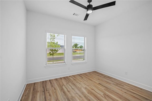 1408 NW Nicole Street, Highfill, AR 72734