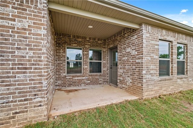 1408 NW Nicole Street, Highfill, AR 72734
