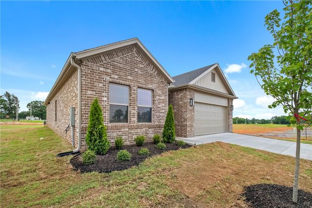 1408 NW Nicole Street, Highfill, AR 72734