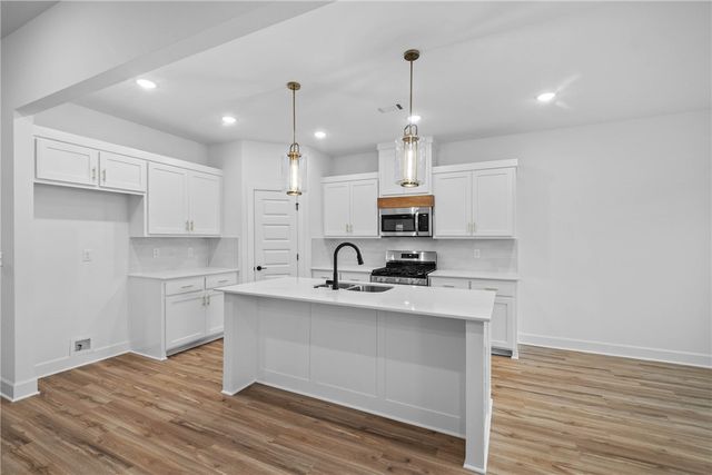 1408 NW Nicole Street, Highfill, AR 72734