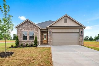 1408 NW Nicole Street, Highfill, AR 72734