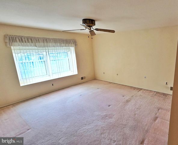 3256 KLOCKNER RD, Hamilton, NJ 08690
