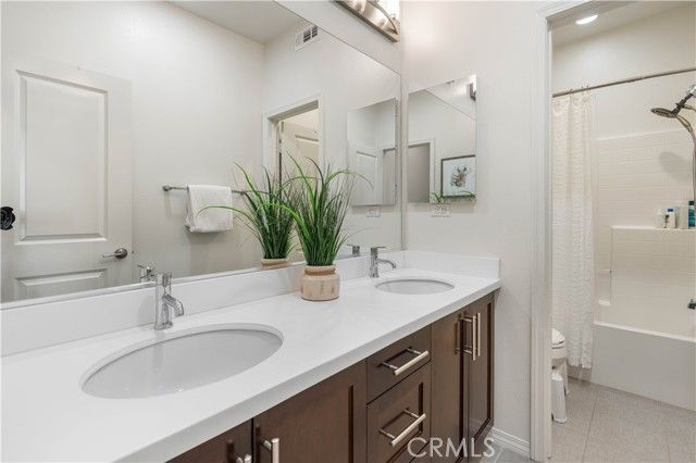 5560 Boardwalk 105, Hawthorne, CA 90250