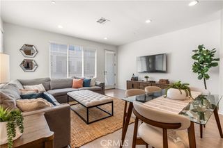 5560 Boardwalk 105, Hawthorne, CA 90250