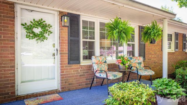 112 Persimmon Circle, Statesville, NC 28625