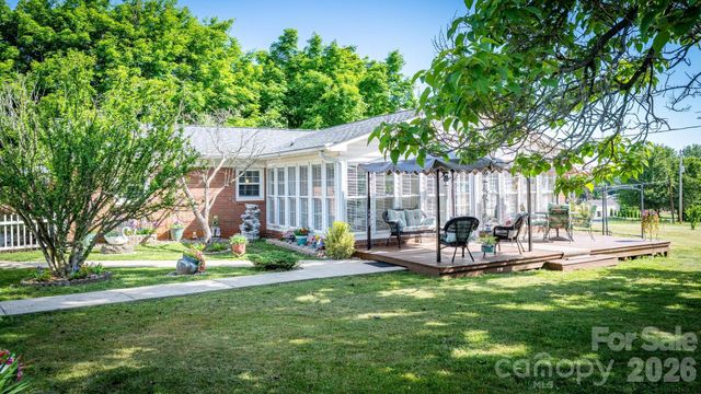 112 Persimmon Circle, Statesville, NC 28625