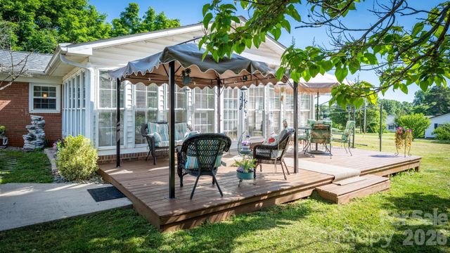 112 Persimmon Circle, Statesville, NC 28625