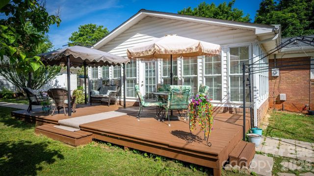 112 Persimmon Circle, Statesville, NC 28625