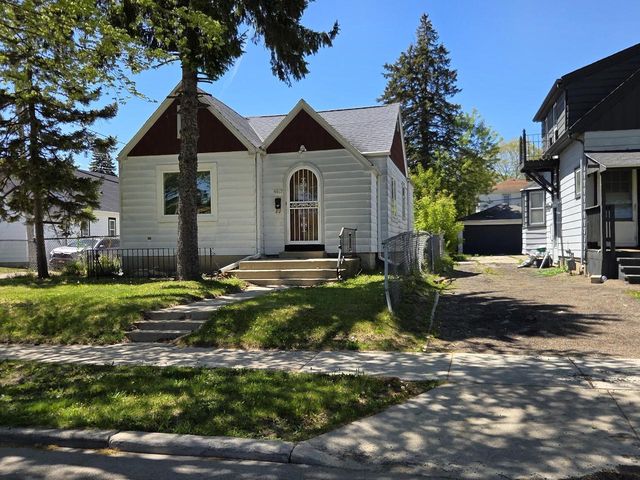 6017 N 37th STREET, Milwaukee, WI 53209