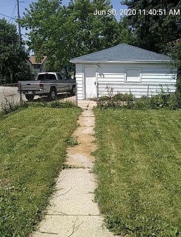 6017 N 37th STREET, Milwaukee, WI 53209