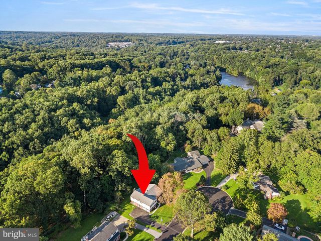 919 PENN VALLEY RD, Media, PA 19063