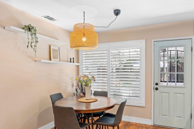 2813 Berkshire Way, Sacramento, CA 95864