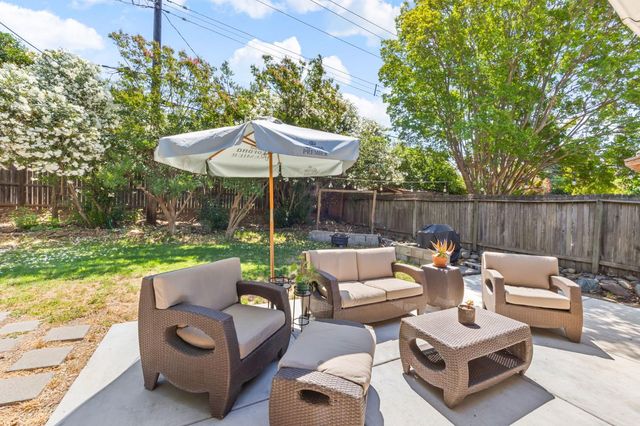 2813 Berkshire Way, Sacramento, CA 95864
