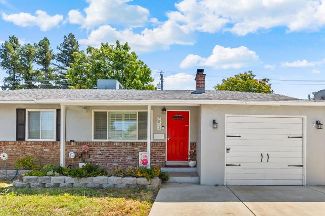 2813 Berkshire Way, Sacramento, CA 95864