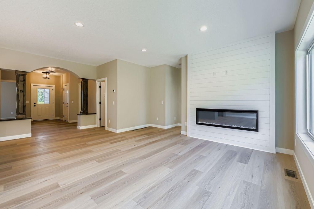 6363 Goodwin Lane, Wyoming, MN 55092 — photo 5