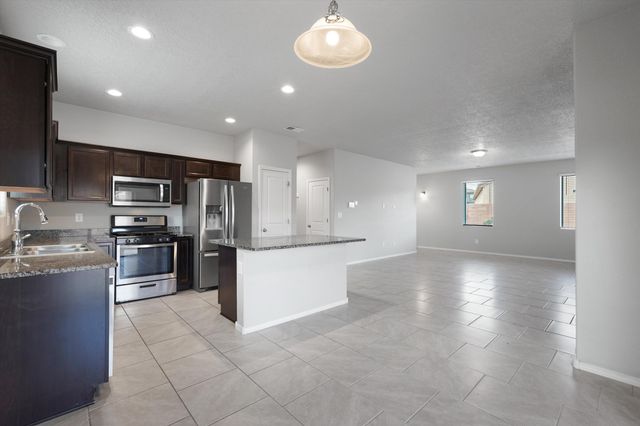 3250 Berkshire Road NE, Rio Rancho, NM 87144