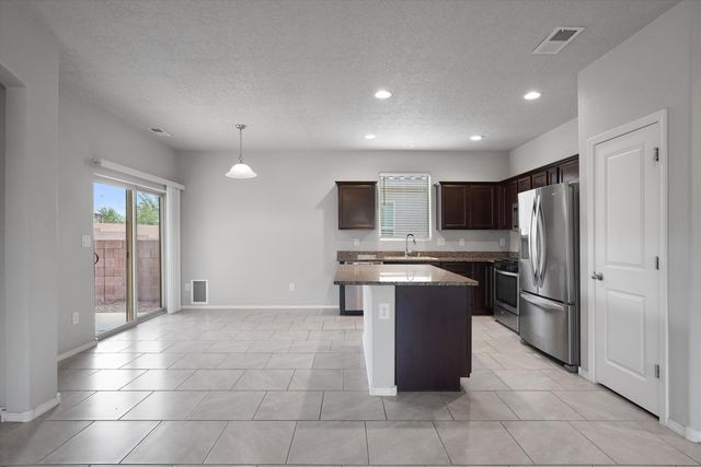 3250 Berkshire Road NE, Rio Rancho, NM 87144